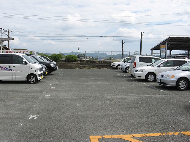南瀬高駅駐車場