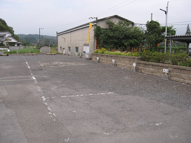 財部駅駐車場