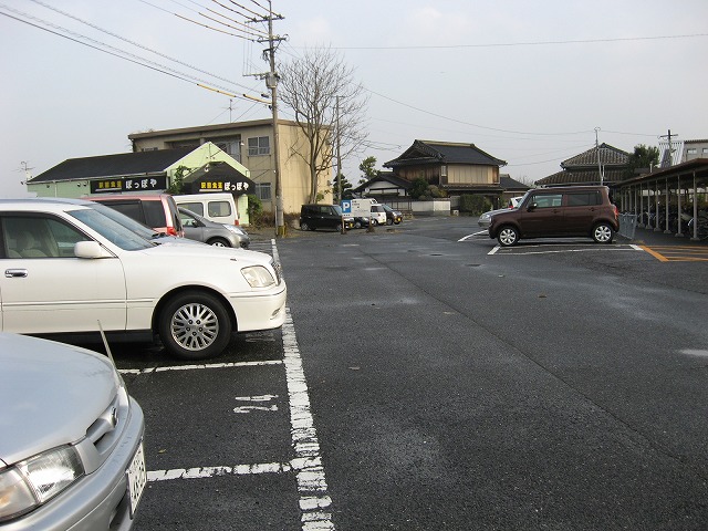 鯰田駅駐車場