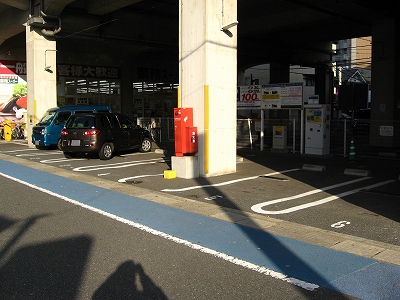 箱崎駅高架下第2駐車場