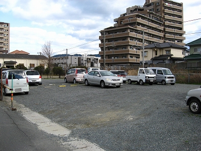 波多江西駐車場