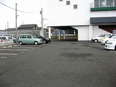 波多江駅駐車場