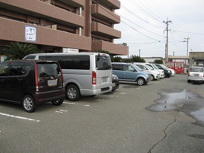 西戸崎駅駐車場