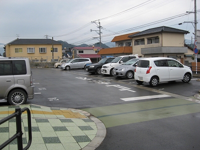 桂川駅駐車場