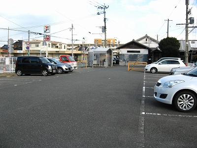 今宿駅西駐車場