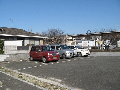 須恵駅駐車場