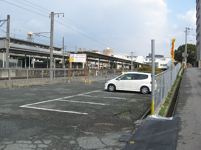 東郷駅日の里口駐車場