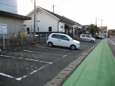 今宿駅前駐車場