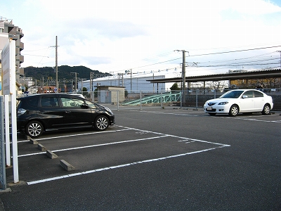 今宿駅東駐車場