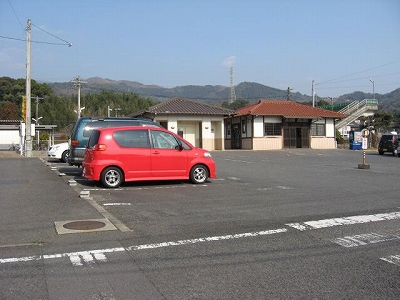 東多久駅駐車場