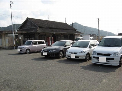 山本駅駐車場