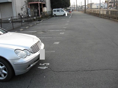 三里木駅西駐車場