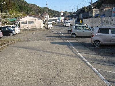 上伊集院駅駐車場