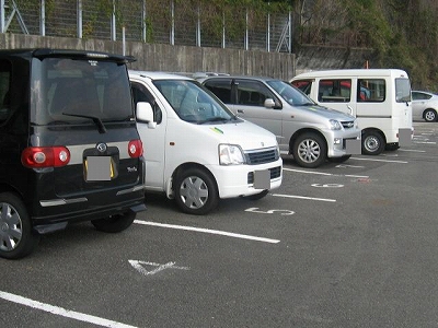 山川駅月極駐車場