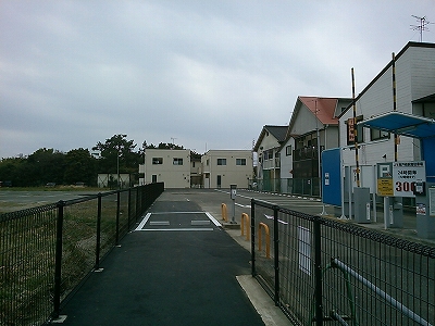 西戸崎駅南駐車場