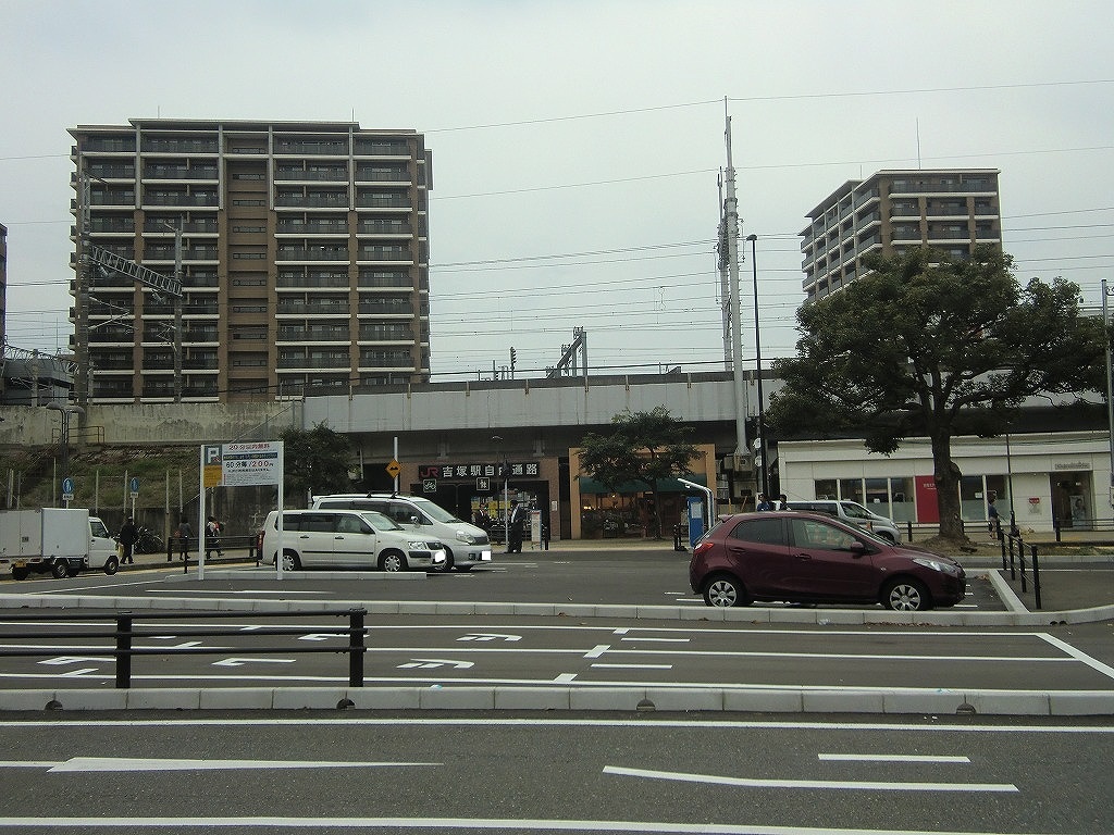 吉塚駅東口自動車整理場