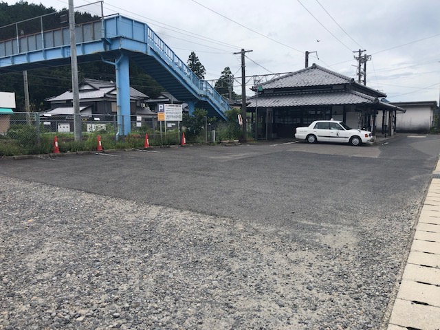 三間坂駅前月極駐車場