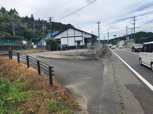 永尾駅駐車場