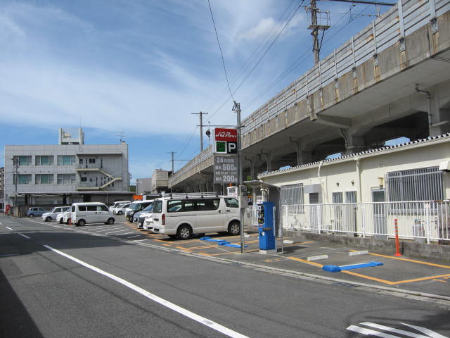 JQParks穴生駅前