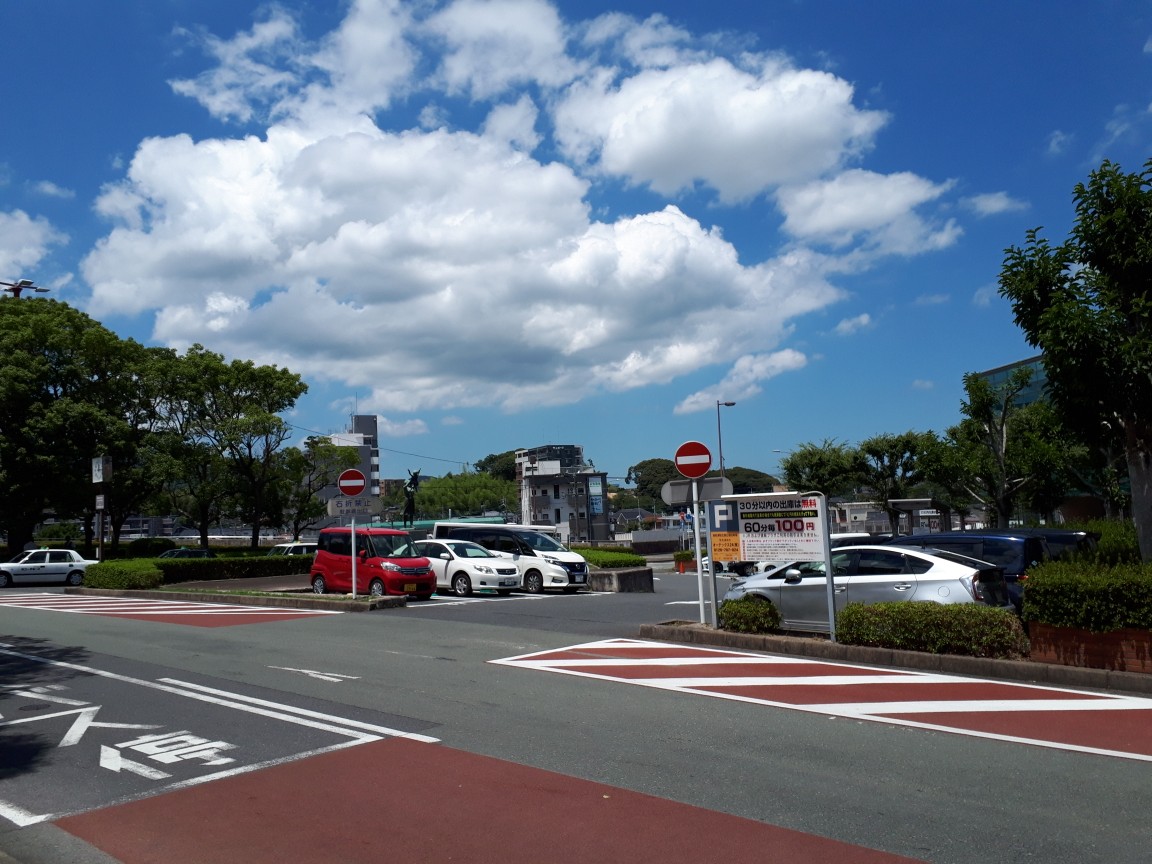 海老津駅北側広場駐車場