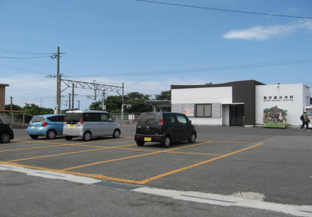 豊前善光寺駅駐車場