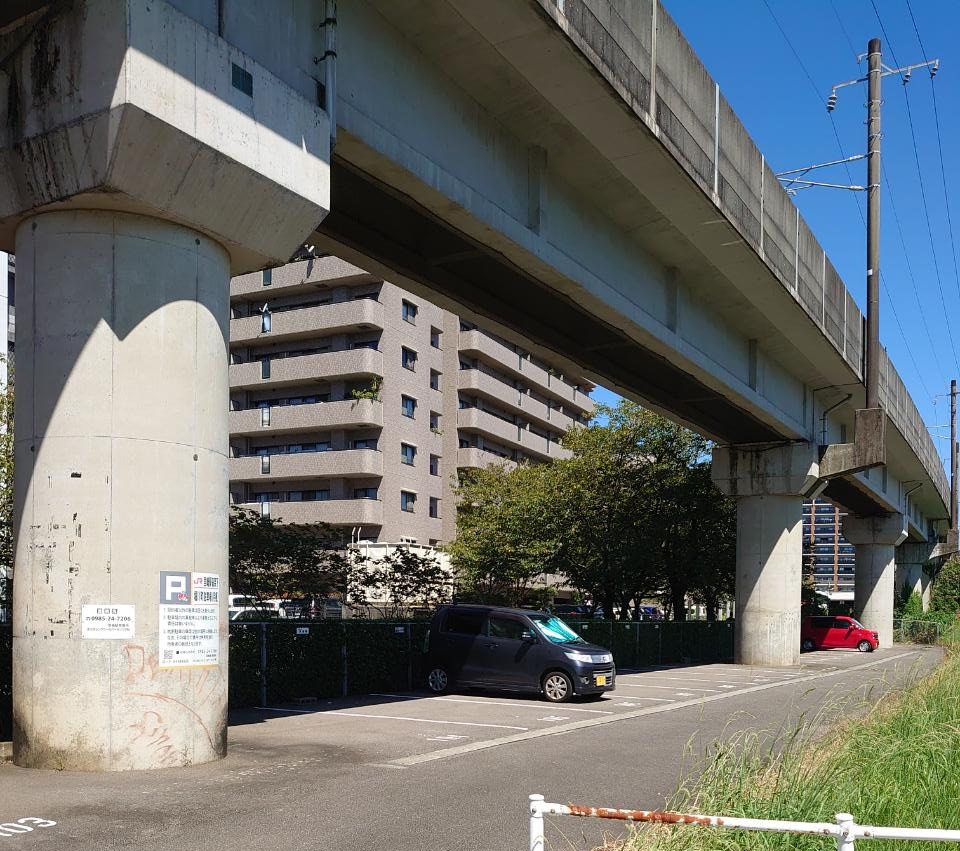 宮崎駅高架下堀川町駐車場