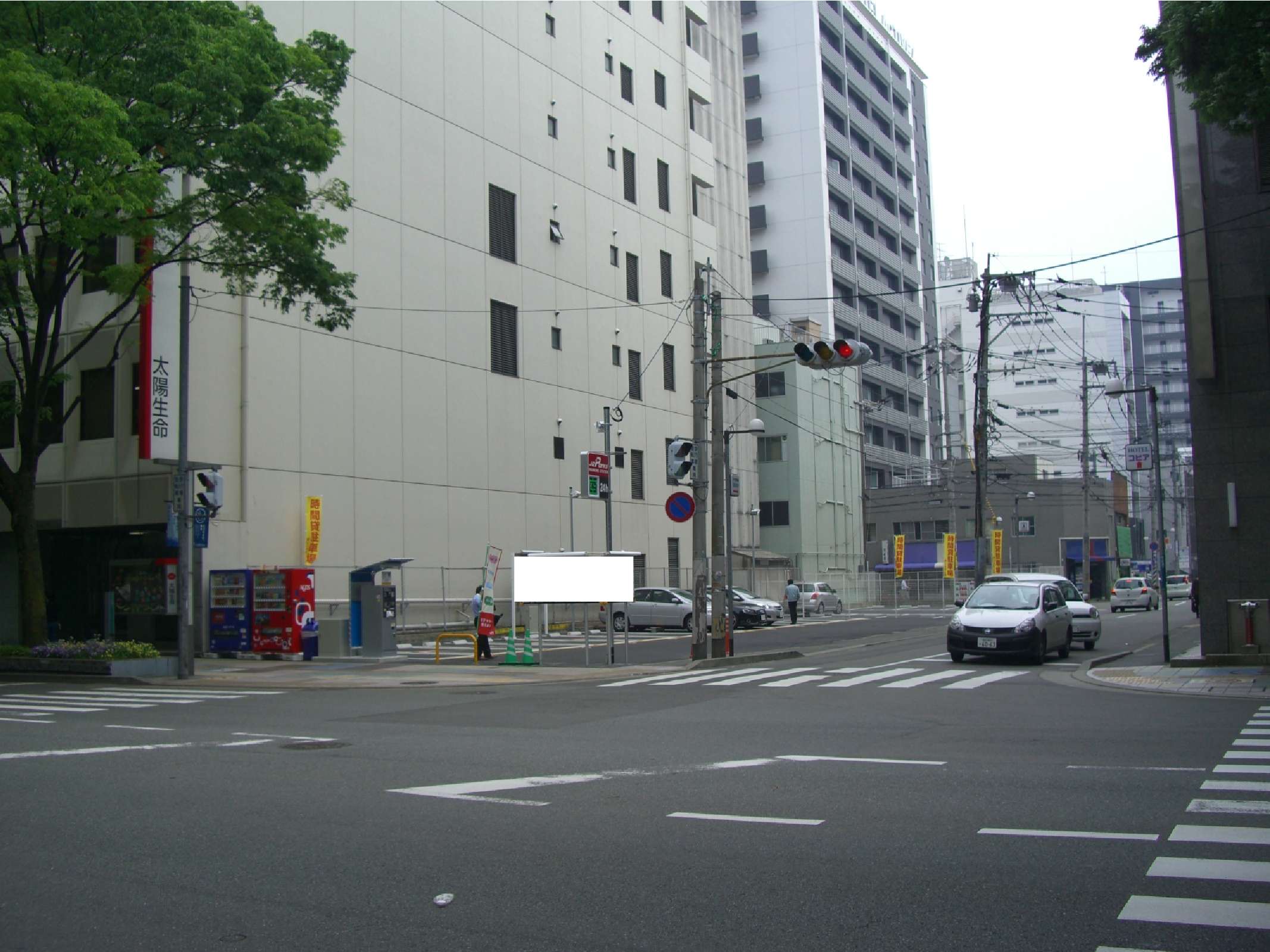 JQParksはかた駅前通り