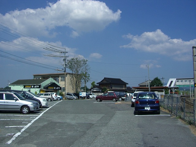 鯰田駅駐車場