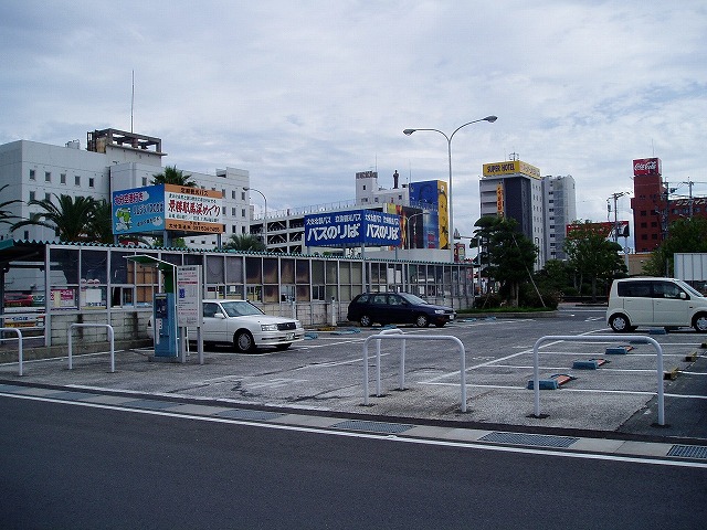 中津駅自動車整理場