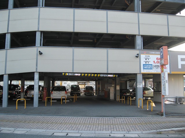 二日市駅立体駐車場