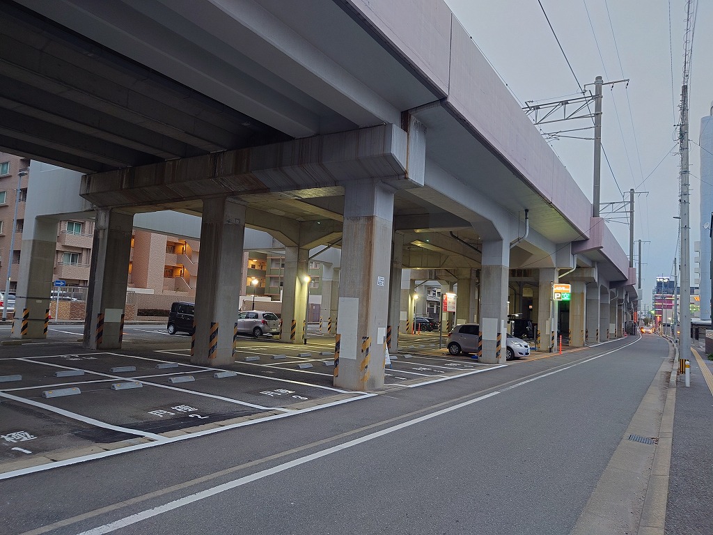 JQParks小戸4丁目高架下駐車場