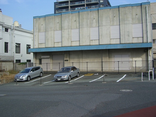 北九州本社駐車場